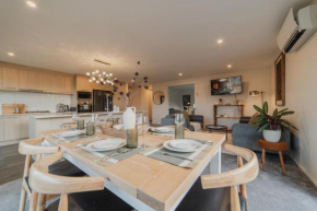 Chic Retreat - Modern Comforts & Game Room Fun
